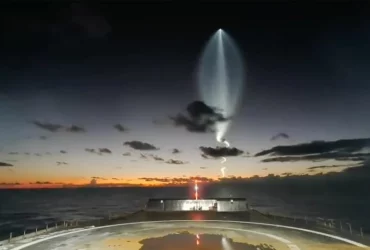 A spectacular view of the 'Jellyfish' Falcon 9 captured by SpaceX's drone ship