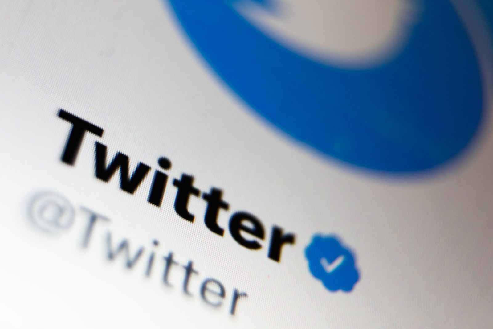 Twitter will soon usher into an era without 'Twitter for iPhone/Android' identifier